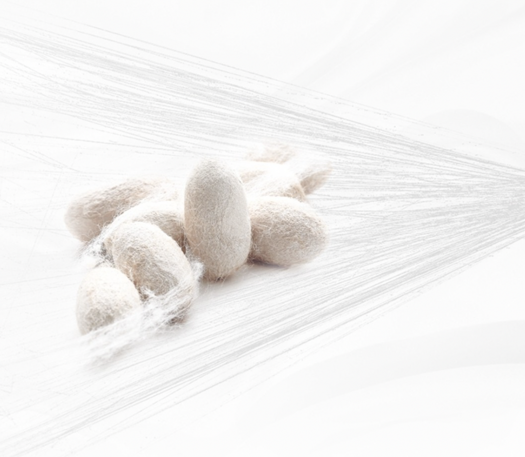 小米有品上新蚕丝被，百分百野生柞蚕丝+优质全棉面料，天然抗菌、舒适亲肤