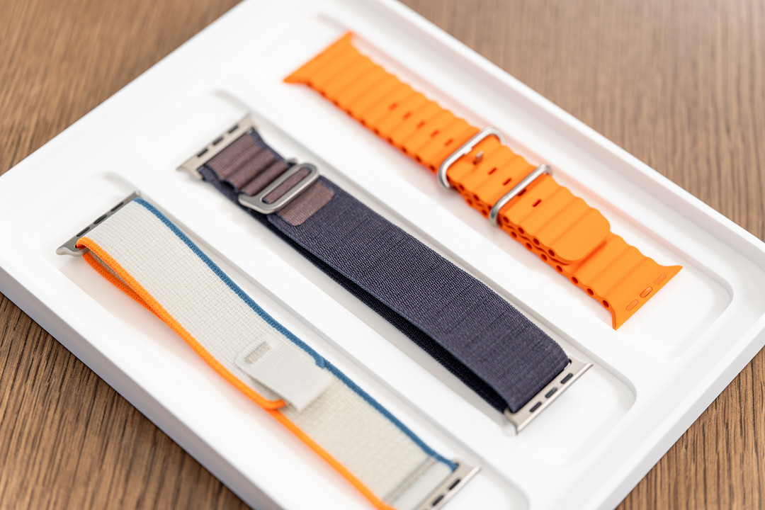 三款全新配色的Apple Watch Ultra 2表带