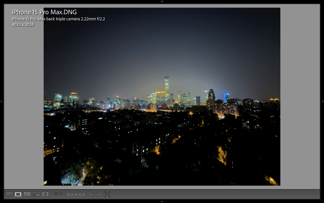 iPhone 15 Pro Max超广角镜头拍摄样张（夜景模式开启）