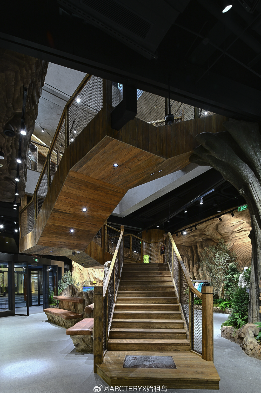 「始祖鸟博物馆」——号称全球最大原生态体验旗舰店，近日于上海开业