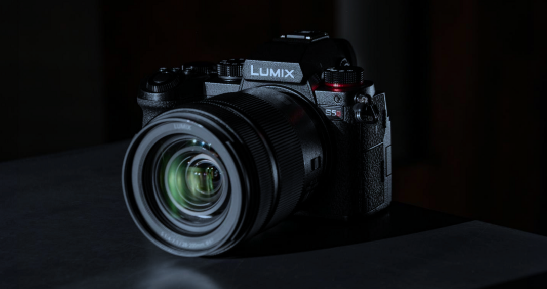 松下推出升级型号 LUMIX S5D：适配大疆 LiDAR 自动对焦