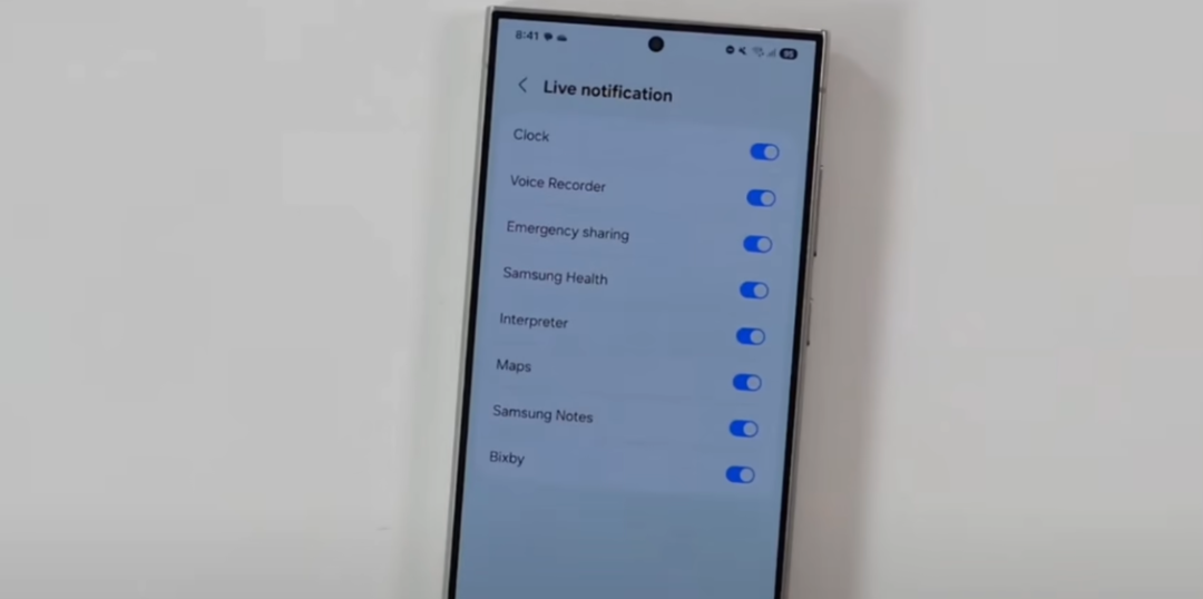 三星 One UI 7 海外开启内测,与苹果 iOS 18 开启巅峰对决