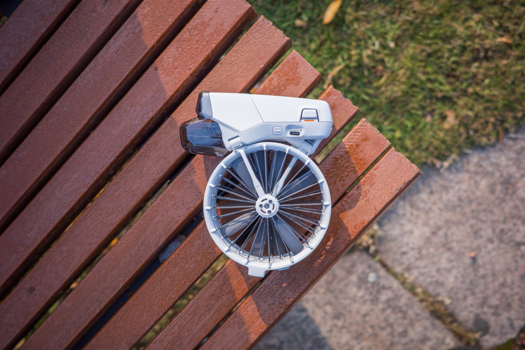 DJI Flip折叠后大小
