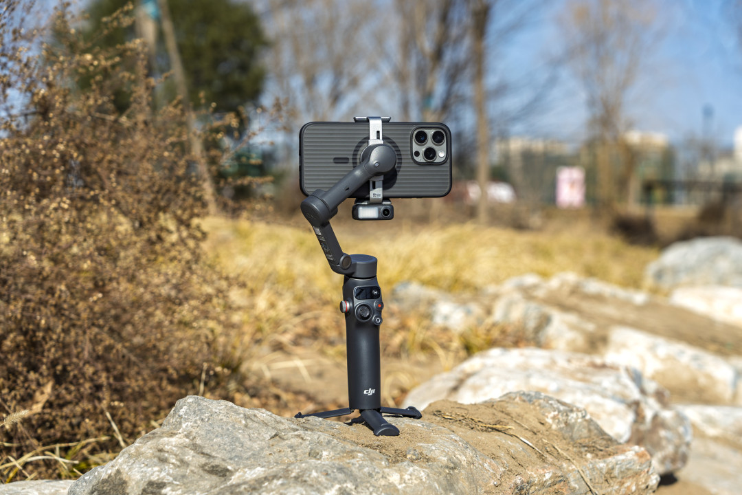 PhoneTalk骚机社:两年进化,全场景智能拍摄神器,大疆Osmo Mobile 7P评测体验