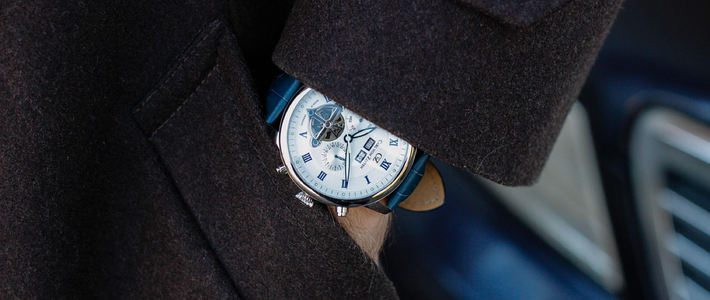 欧米茄月之暗面深度评测，卡地亚山度士钢钛对比｜「手表」本周5篇好文推荐